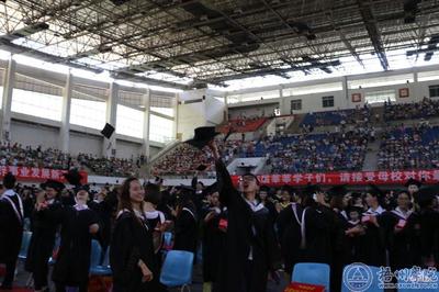 [畢業季]畢業典禮花絮--感人瞬間