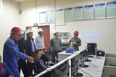 芙蓉公司新任領導上任次日到基層調(diào)研